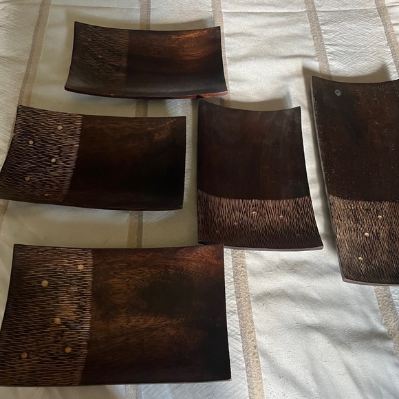 5 Piece Rectangular Wood Plate Serving Set W/ Carved Design--4 Plates, 1 Platter - Picture 1 of 9